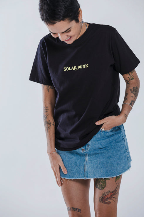 Camiseta Agroecológica Solar Punk Noite - Fit Regular