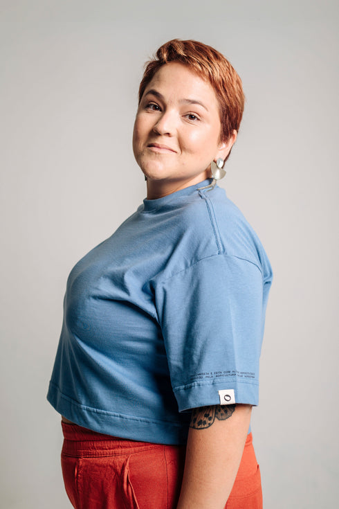 Camiseta Básica Agroecológica - Fit Cropped - Azul Jenipapo