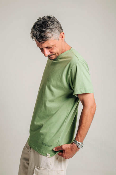 Camiseta Básica Agroecológica - Fit Regular - Verde Ervilha
