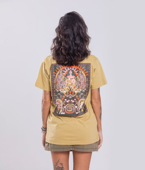 Camiseta Agroecológica Libre y Salvage – Cor Amarelo Gengibre – Fit Regular