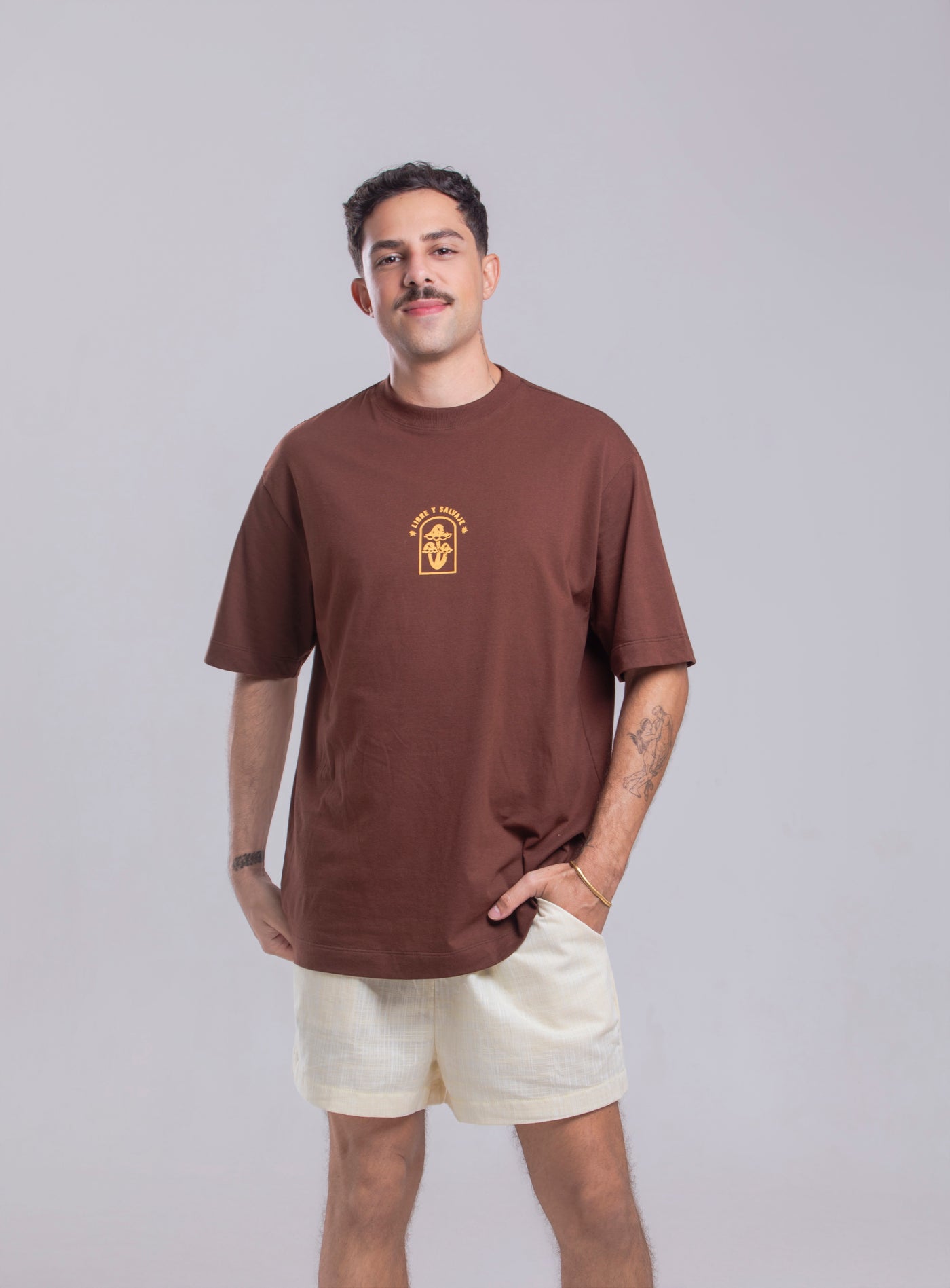Camiseta Agroecológica Libre e Salvage – Cor Marrom Macaxeira – Fit Oversized
