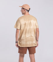 Camiseta Agroecológica Pense Como Quem Cultiva – Tie Dye Natural  – Fit Regular